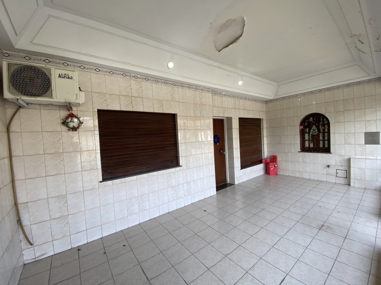 Casa en Alquiler de 2 Dorm. C/ Cochera en Villa Madero