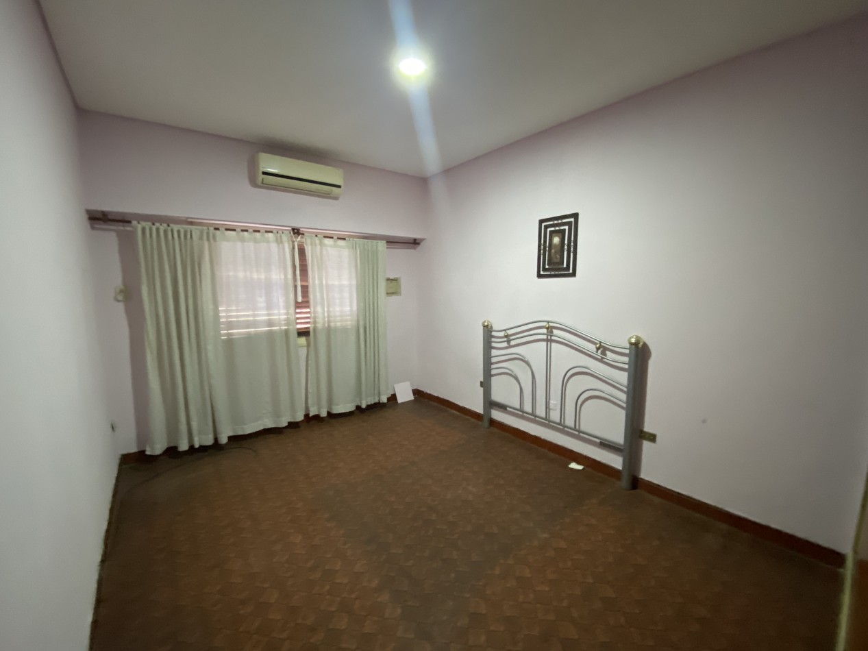Casa en Alquiler de 2 Dorm. C/ Cochera en Villa Madero