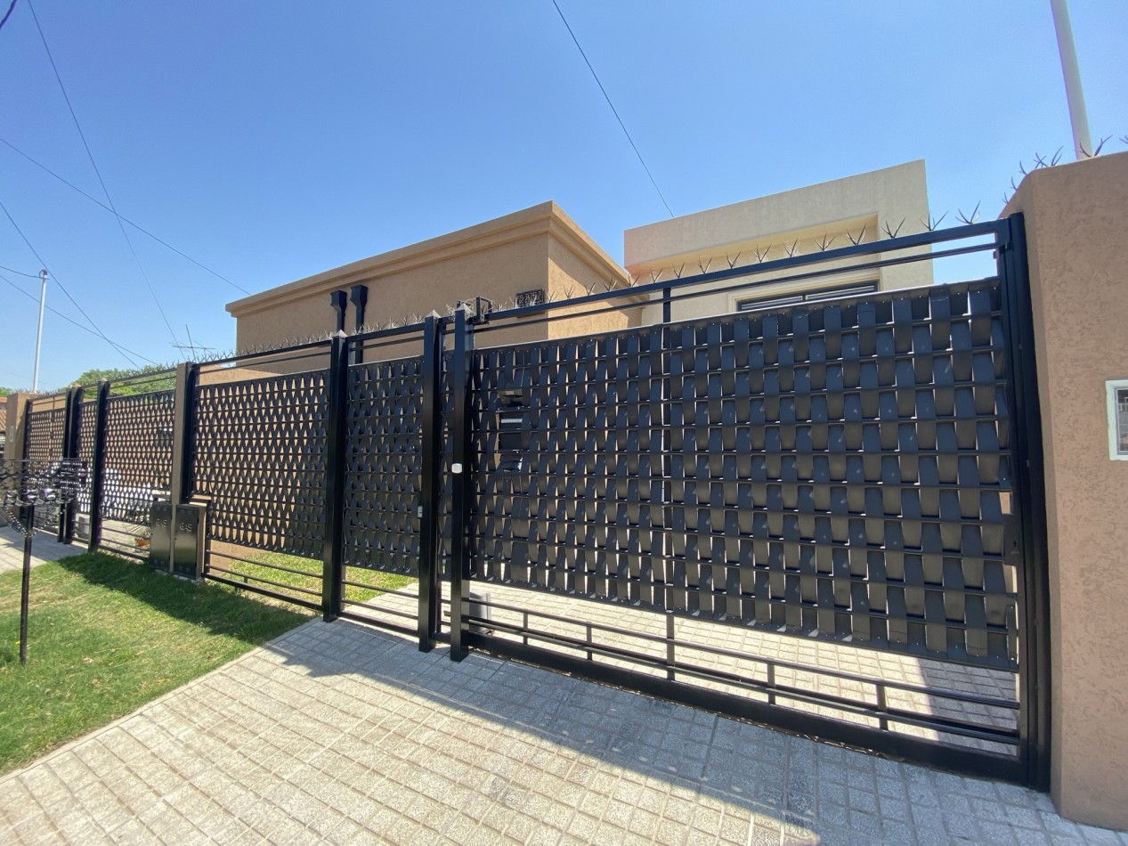 Casa de 3 dormitorios en Ciudad Evita