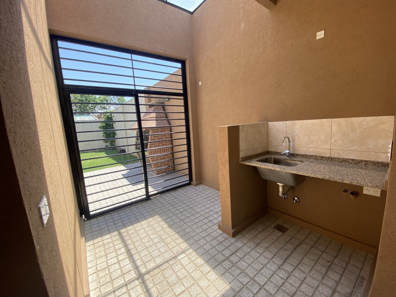 Casa de 3 dormitorios en Ciudad Evita