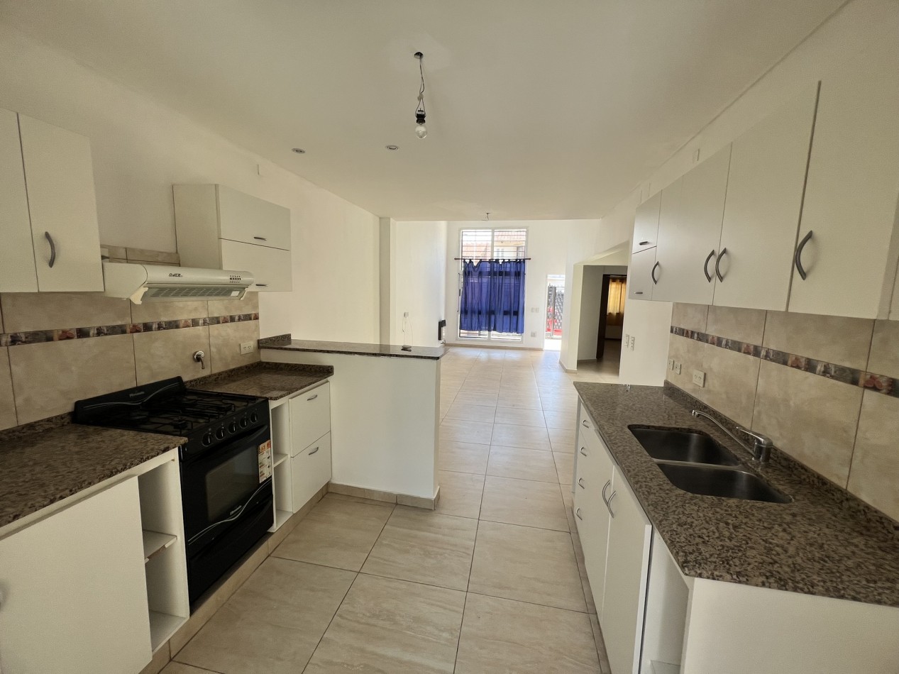 Casa de 3 dormitorios en Ciudad Evita