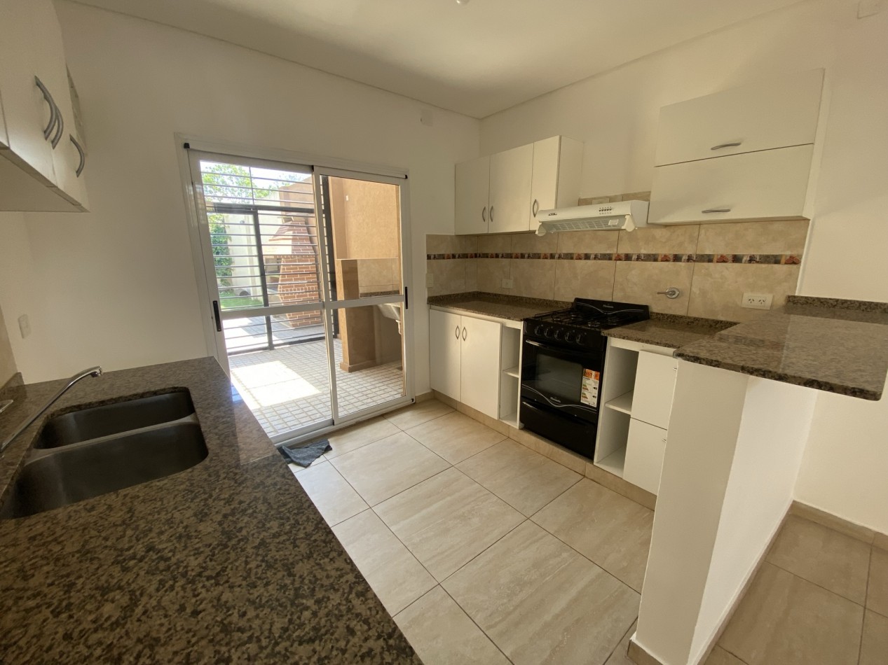 Casa de 3 dormitorios en Ciudad Evita