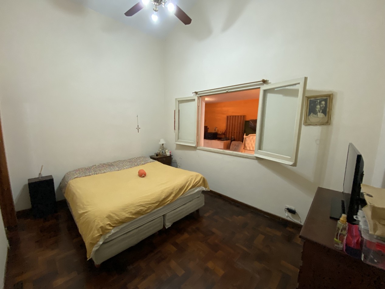 Casa en venta de 3 Dorm. C/Cochera en Ciudad Evita