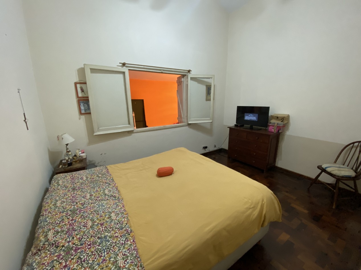 Casa en venta de 3 Dorm. C/Cochera en Ciudad Evita