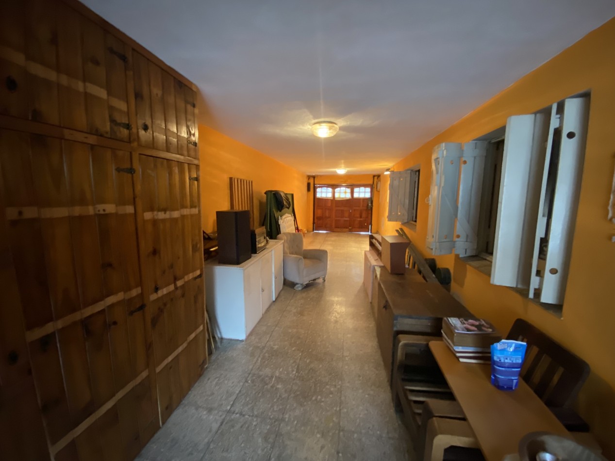 Casa en venta de 3 Dorm. C/Cochera en Ciudad Evita