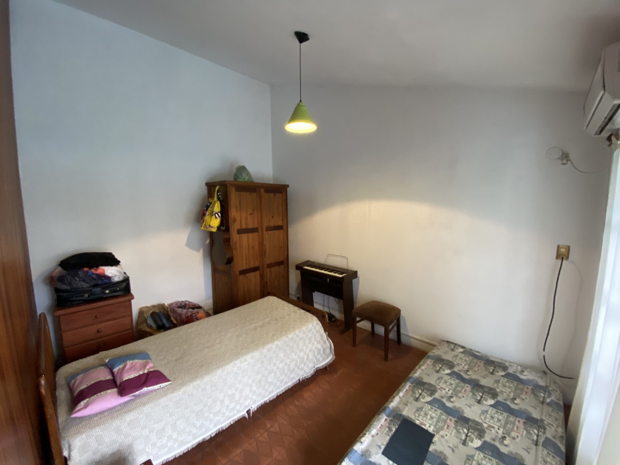 Casa en venta de 3 Dorm. C/Cochera en Ciudad Evita