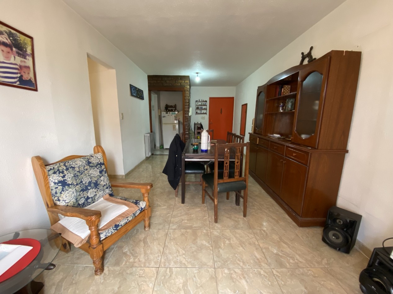 Departamento en Venta de 4 Ambientes C/ Cochera - Ciudad Evita
