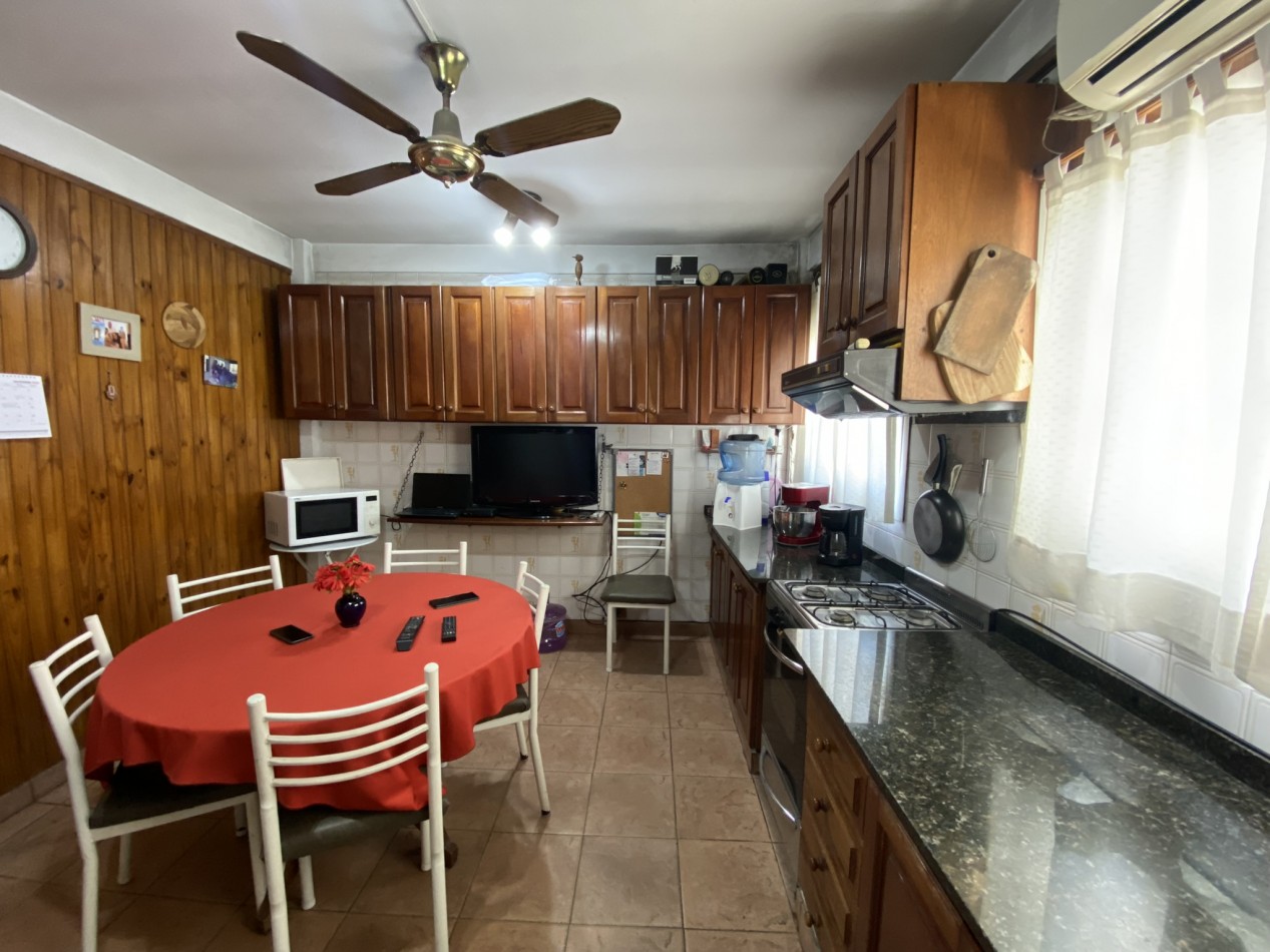 Departamento en Venta de 3 Dorm. en Ramos Mejia