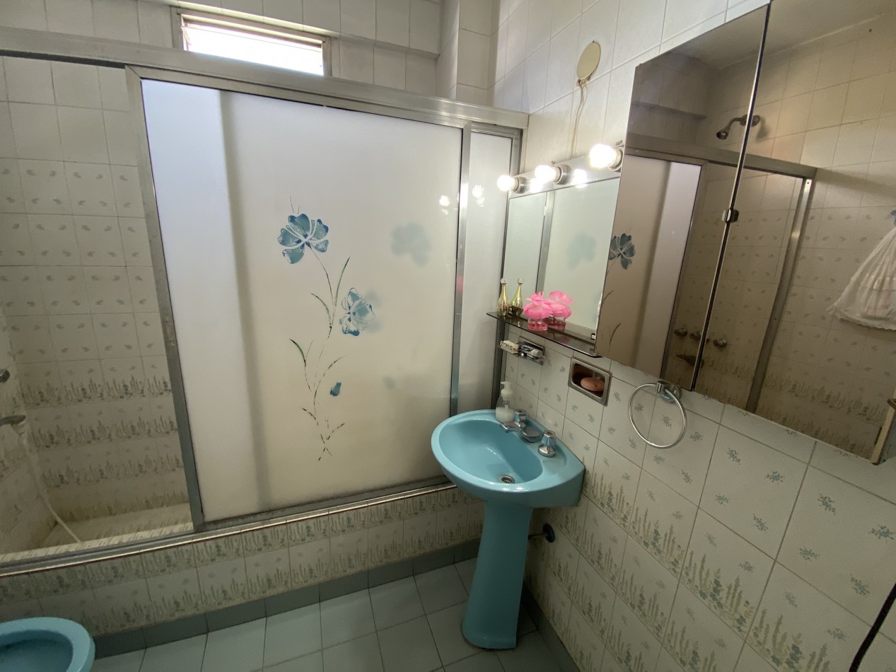 Departamento en Venta de 3 Dorm. en Ramos Mejia
