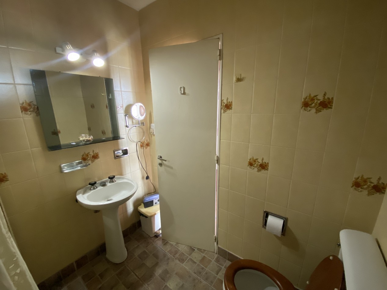 Departamento en Venta de 3 Dorm. en Ramos Mejia