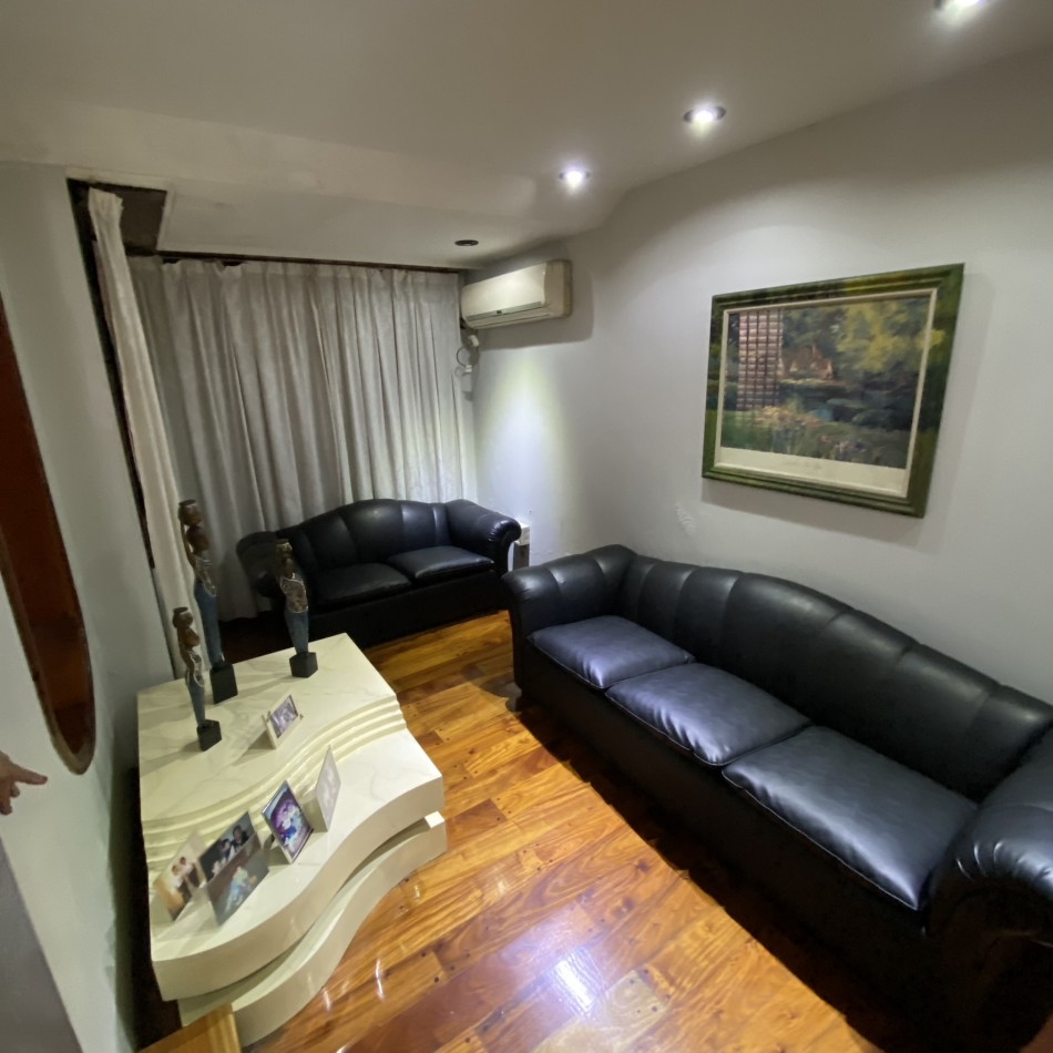 Casa 5 Ambientes, Lomas de Zamora