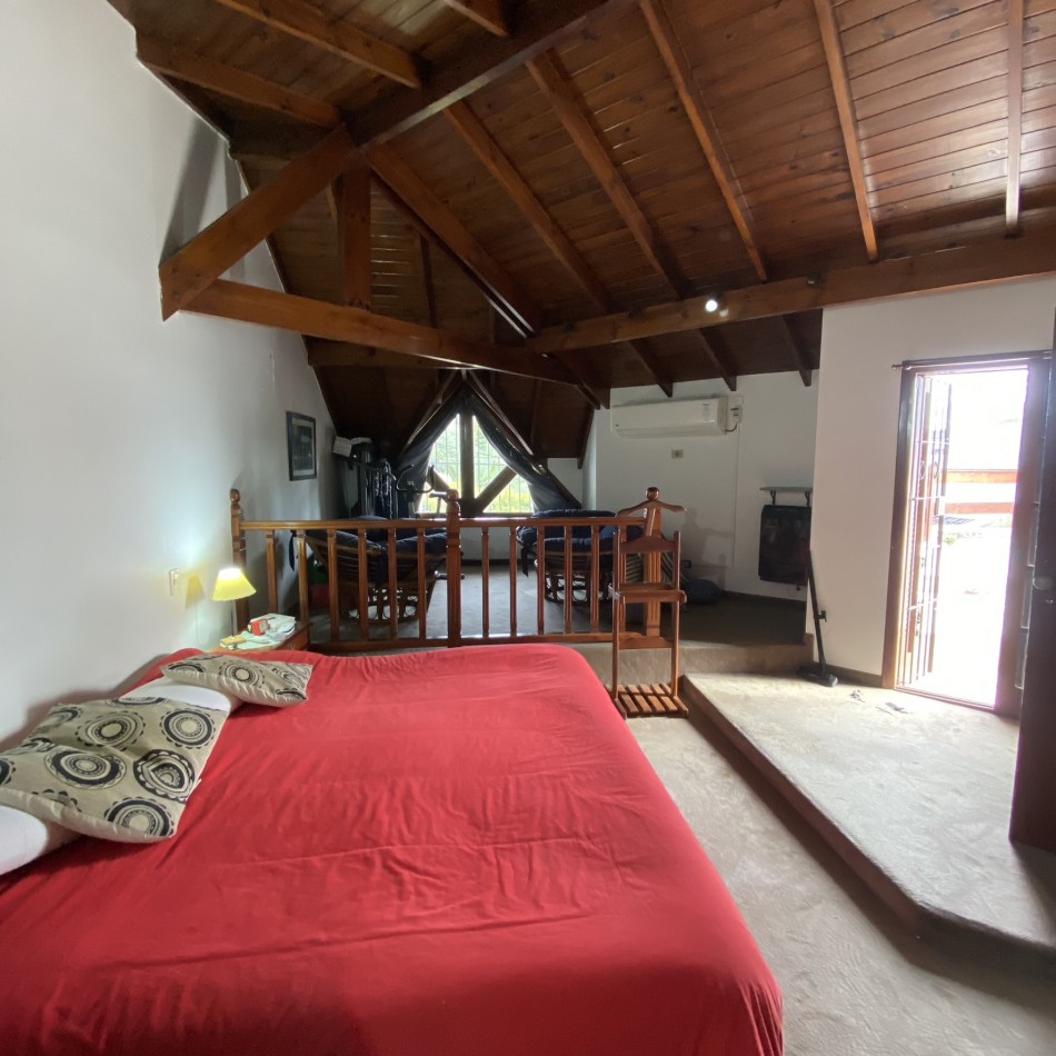 Casa 5 Ambientes, Lomas de Zamora