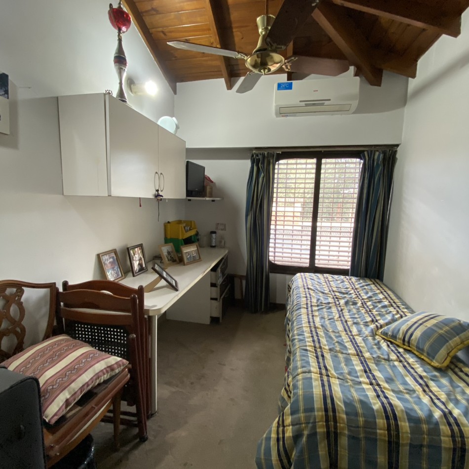 Casa 5 Ambientes, Lomas de Zamora