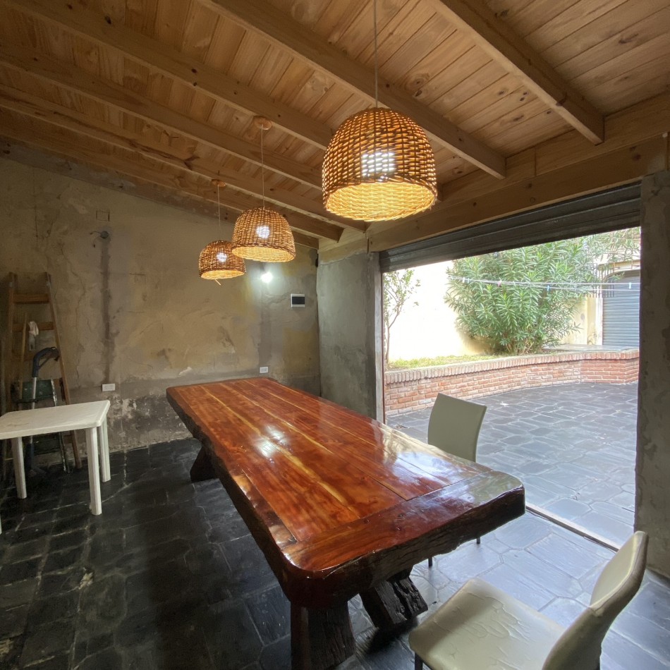 Casa 5 Ambientes, Lomas de Zamora