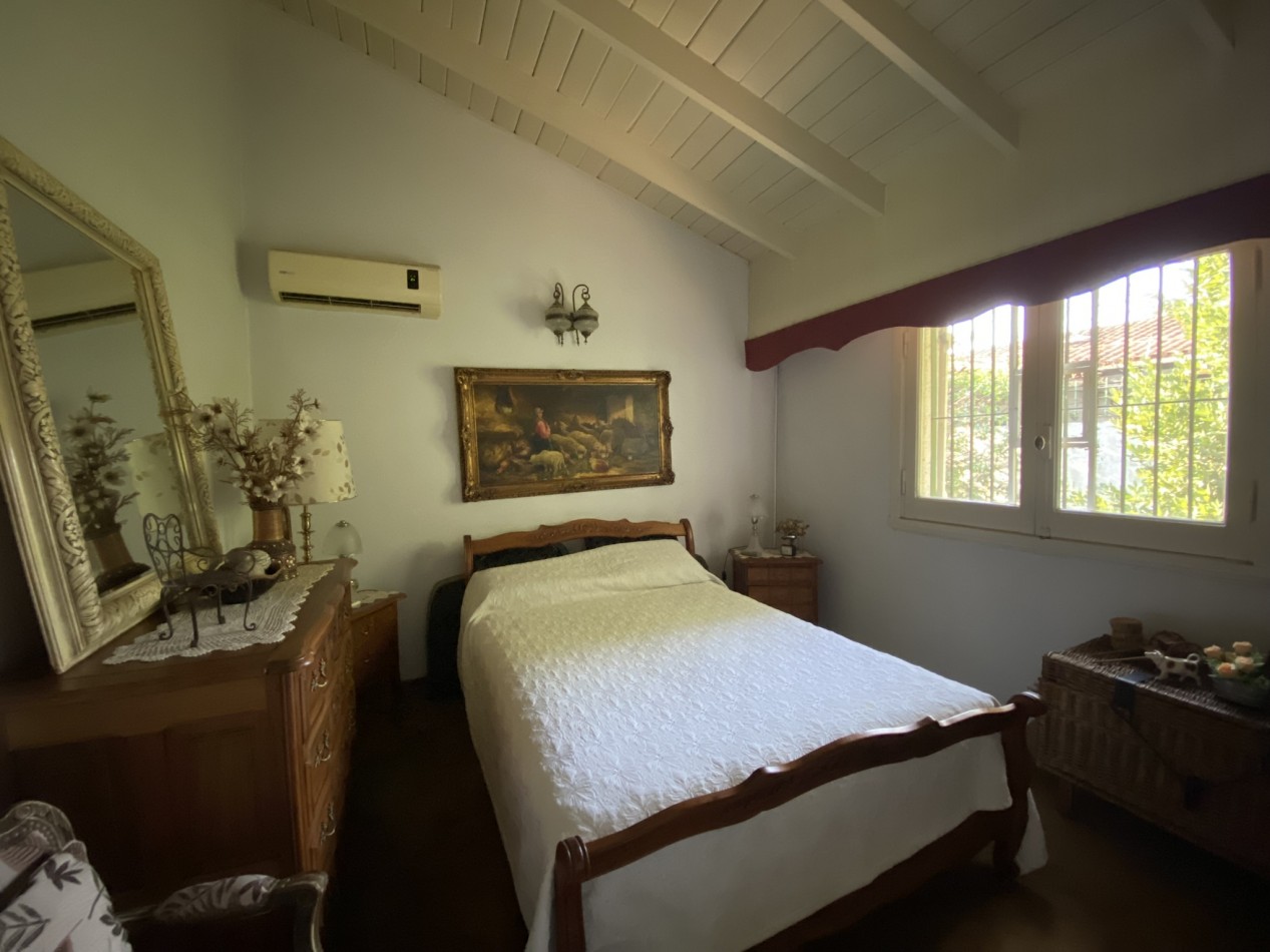 Chalet de 3 ambientes con piscina, Ciudad Evita