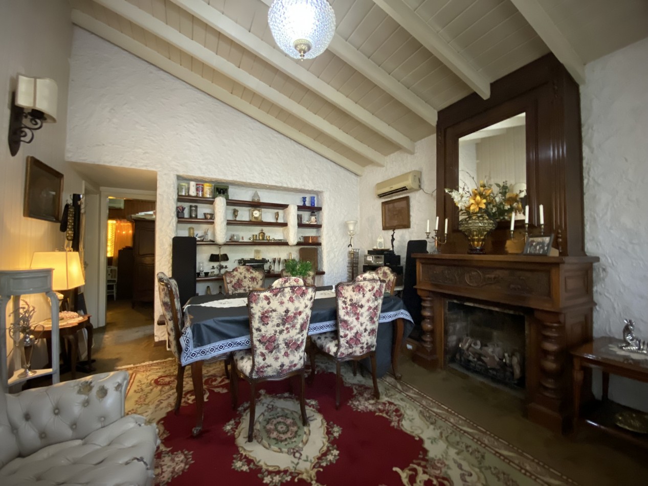Chalet de 3 ambientes con piscina, Ciudad Evita