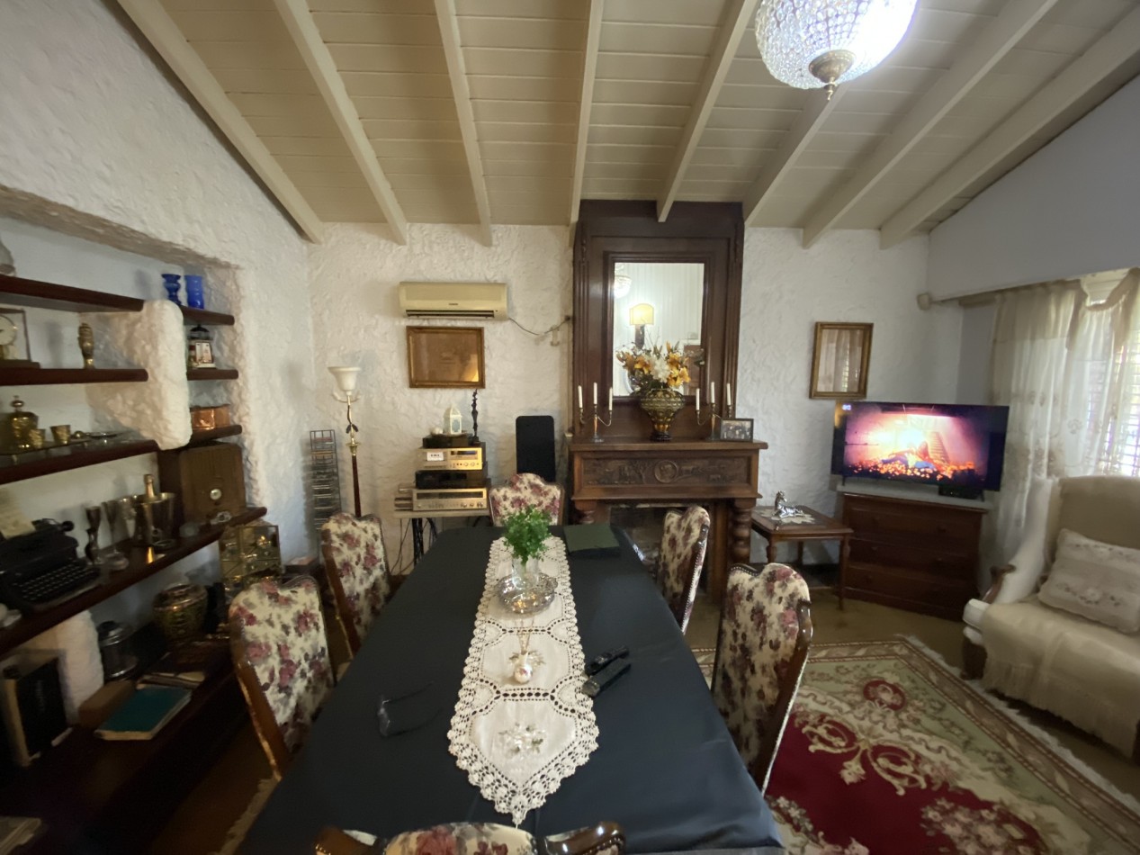Chalet de 3 ambientes con piscina, Ciudad Evita