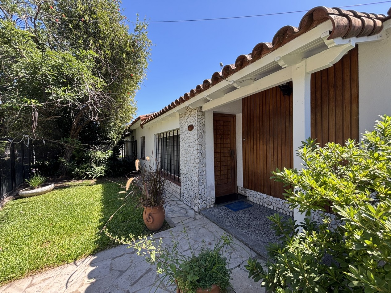 Chalet 4 ambientes con Piscina - Ciudad Evita
