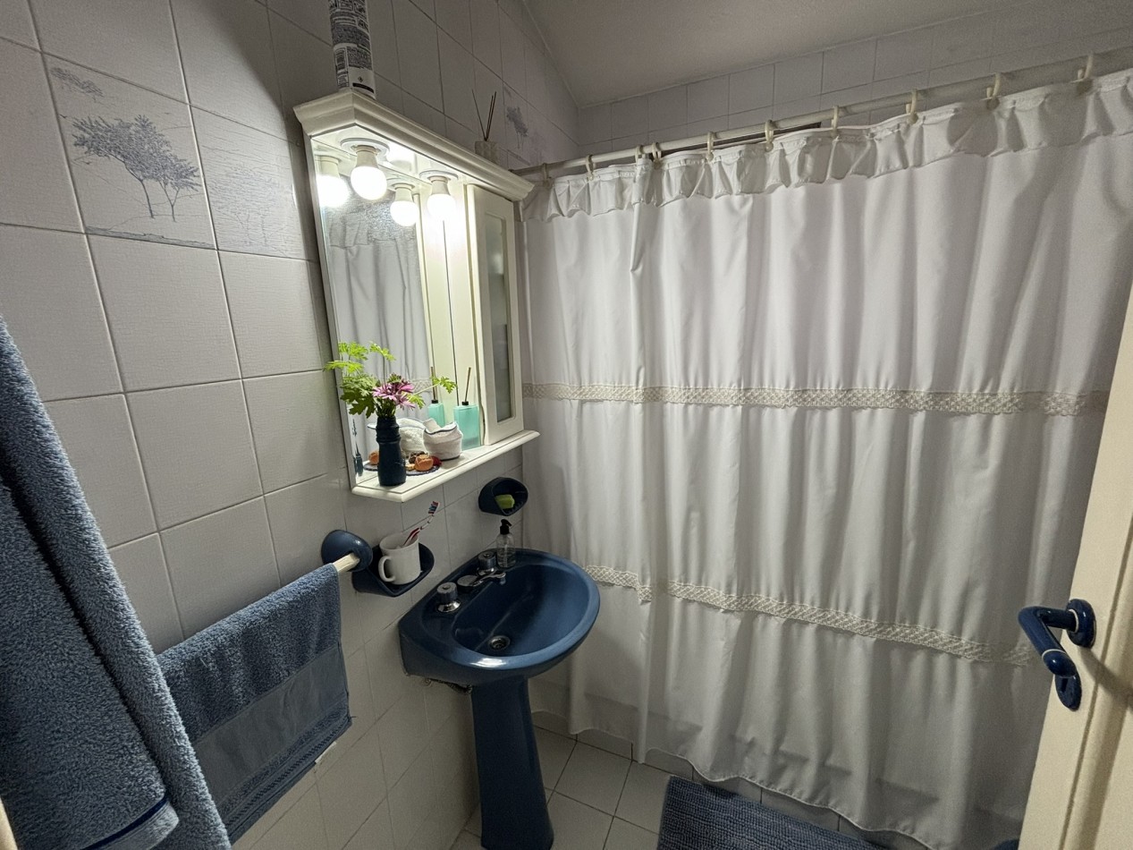 Chalet 5 ambientes con piscina - Circ. 3ra, Ciudad Evita