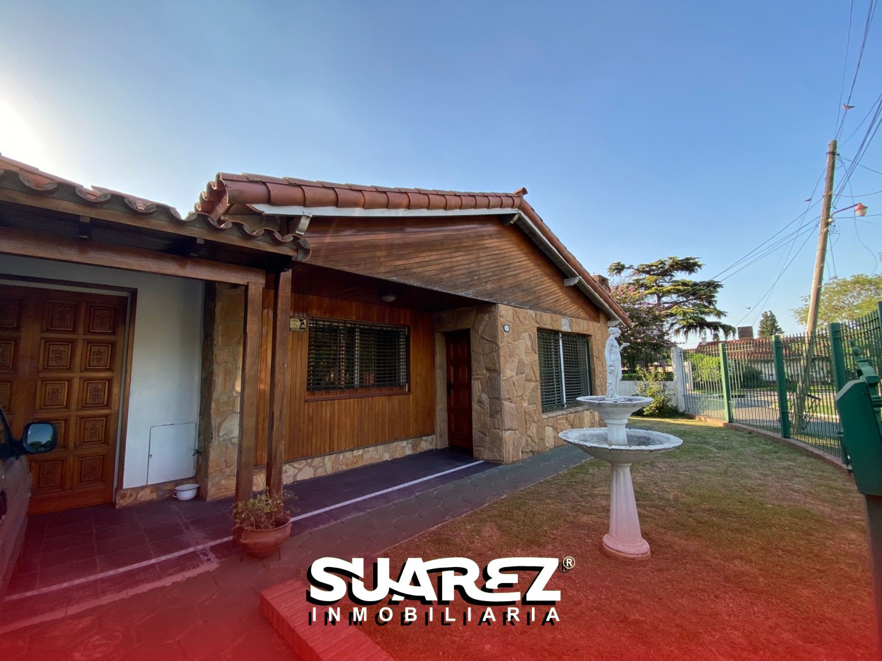 Chalet de 3 ambientes con piscina, Ciudad Evita