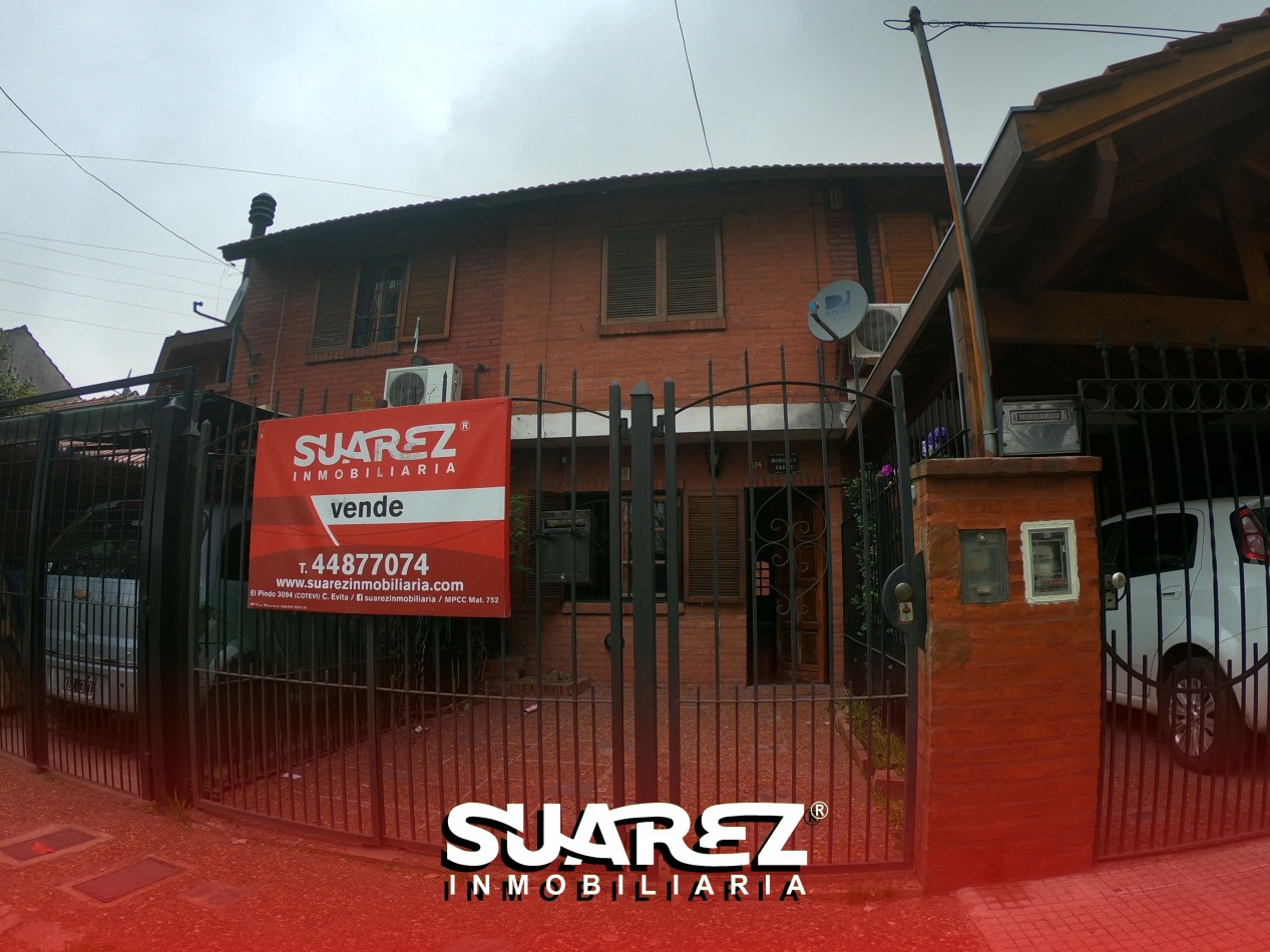 Casa en Venta de 2 Dorm. C/ Cochera en Ciudad Evita