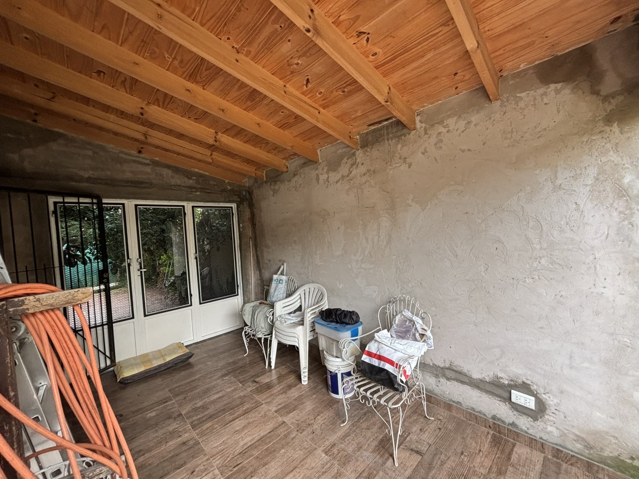 Chalet en Venta de 2 Ambientes en Rotonda - Ciudad Evita