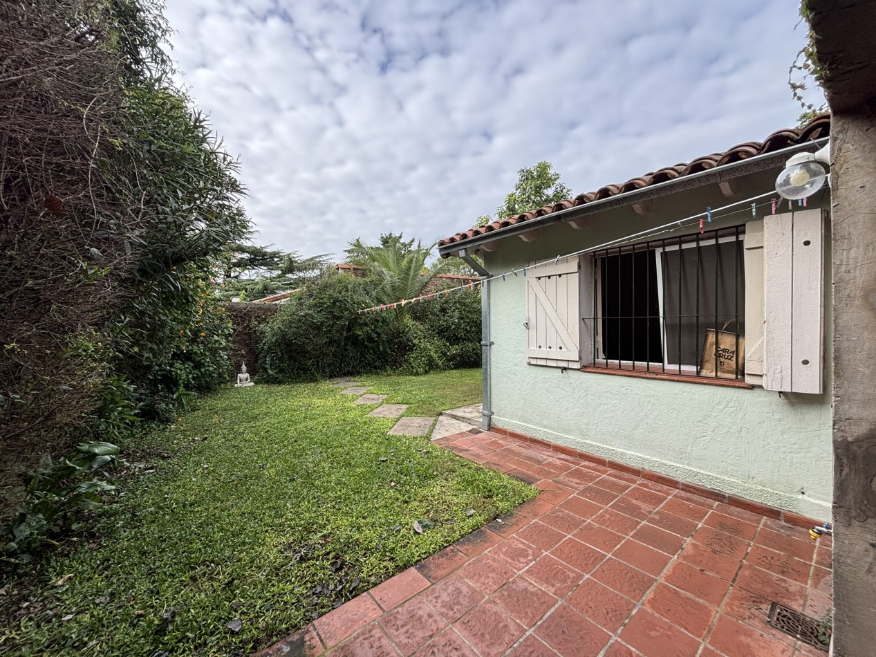 Chalet en Venta de 2 Ambientes en Rotonda - Ciudad Evita