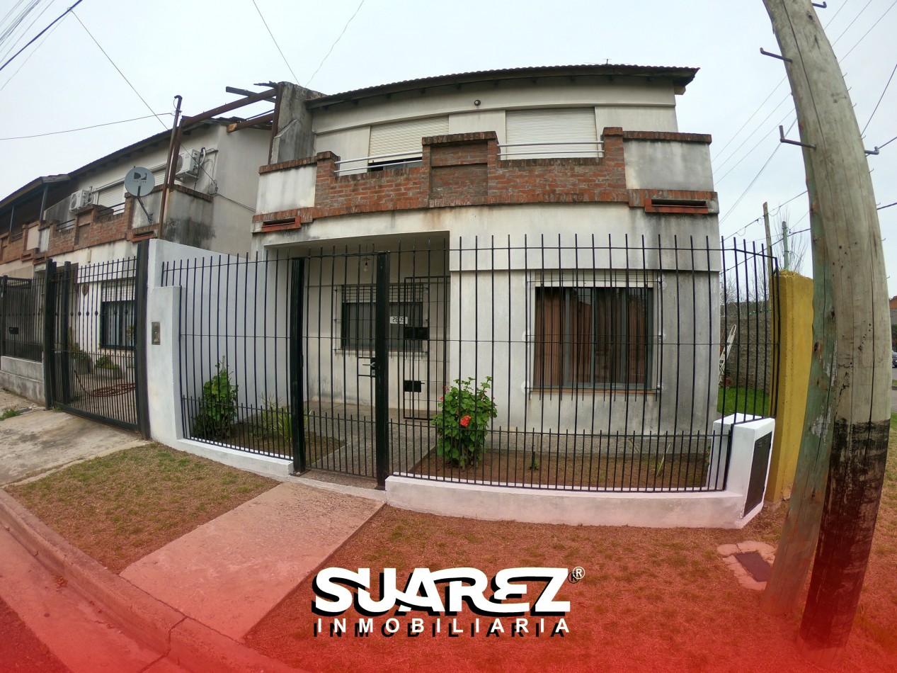 Casa en Venta de Dos Plantas - B. Cotevi