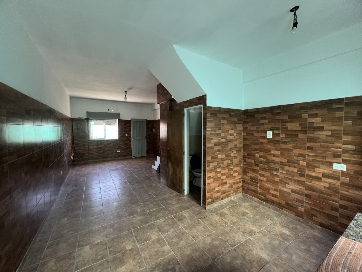 Duplex en alquiler de 2 dormitorios - Laferrere