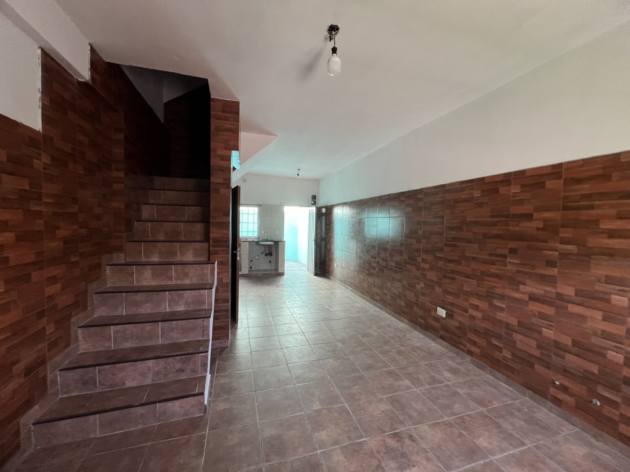 Duplex en alquiler de 2 dormitorios - Laferrere