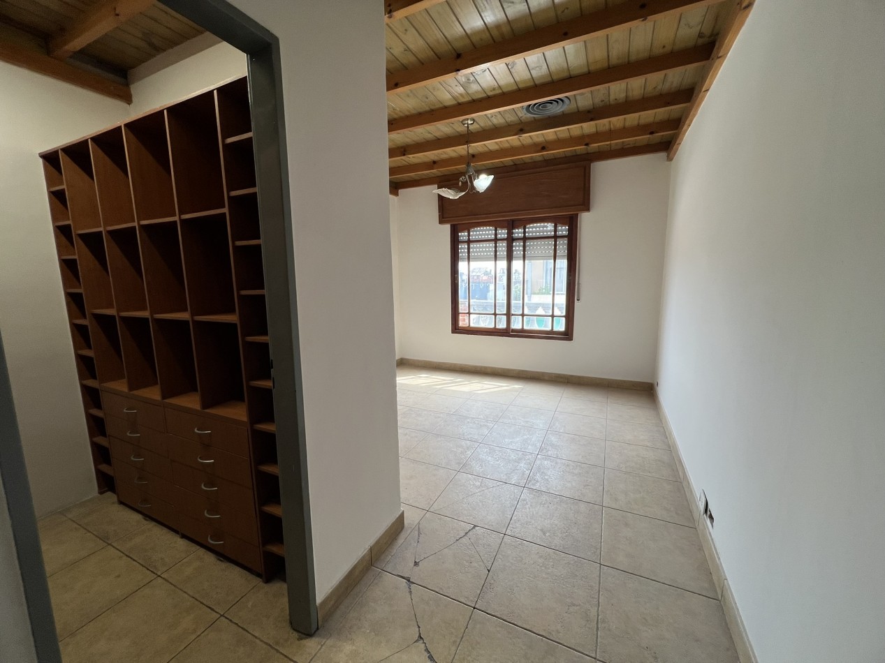 DEPARTAMENTO 4 AMBIENTES EN LA TABLADA 