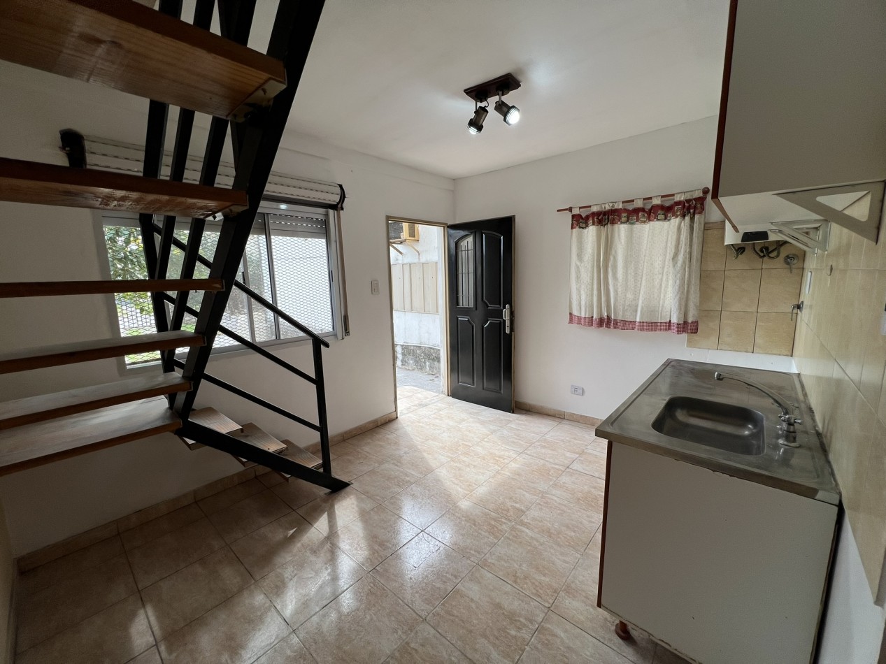 DUPLEX EN ALQUILER 4 AMBIENTES - CIUDAD EVITA 